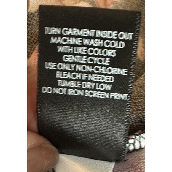 Torrid Black Floral Cold Shoulder Wrap Dress V Neck Stretch Women's Sz 2 18/20 - Picture 8 of 8